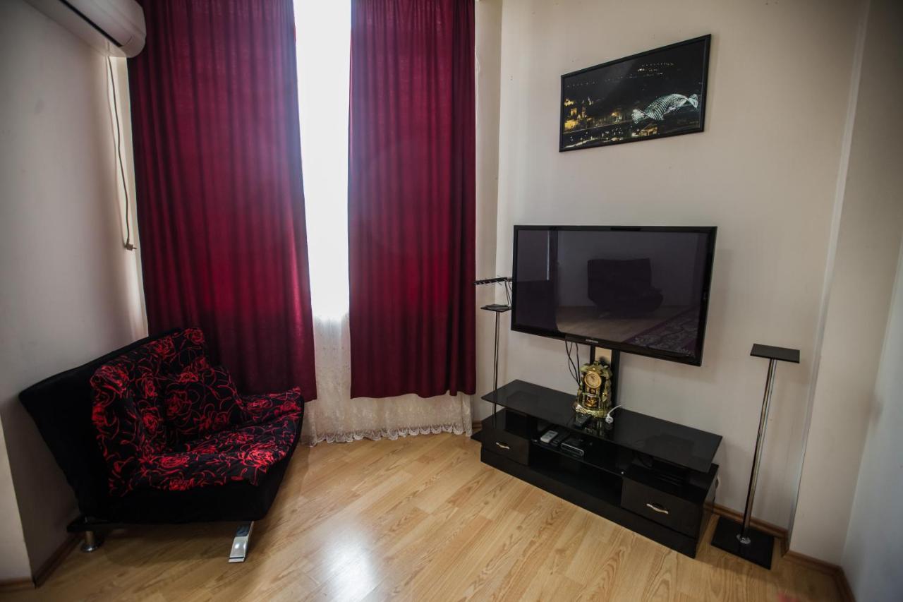 Sunny Apartments. Tbilisi. 300 Aragveli Kültér fotó